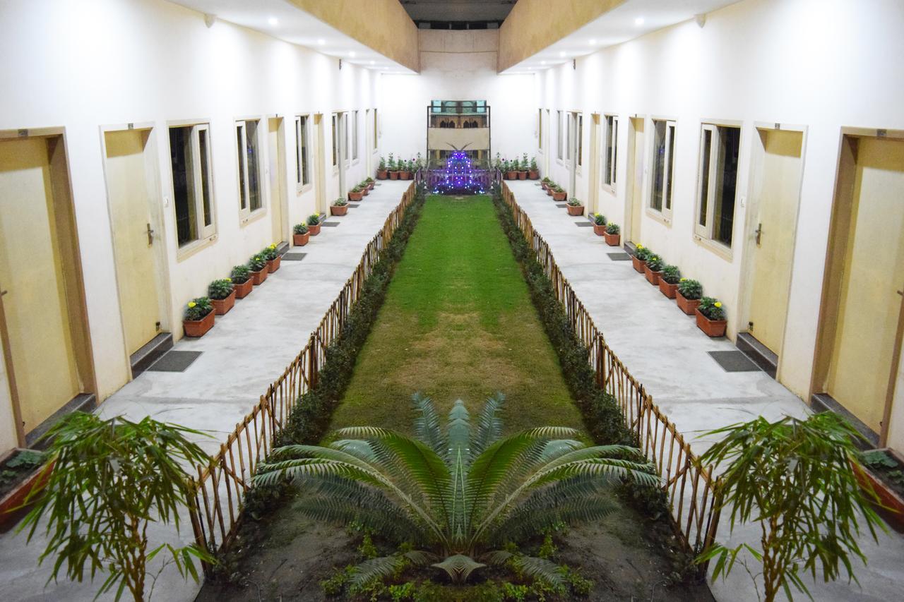 Hotel Palace Amritsar Exterior foto