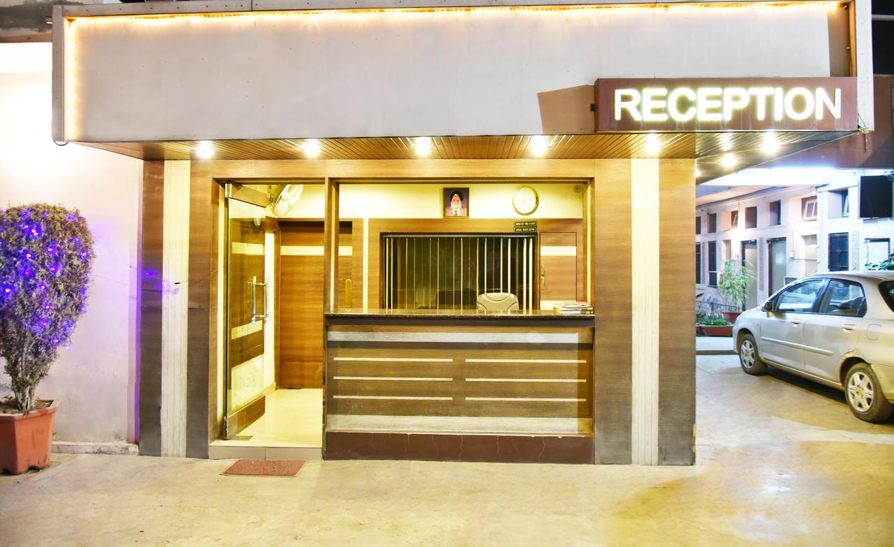 Hotel Palace Amritsar Exterior foto