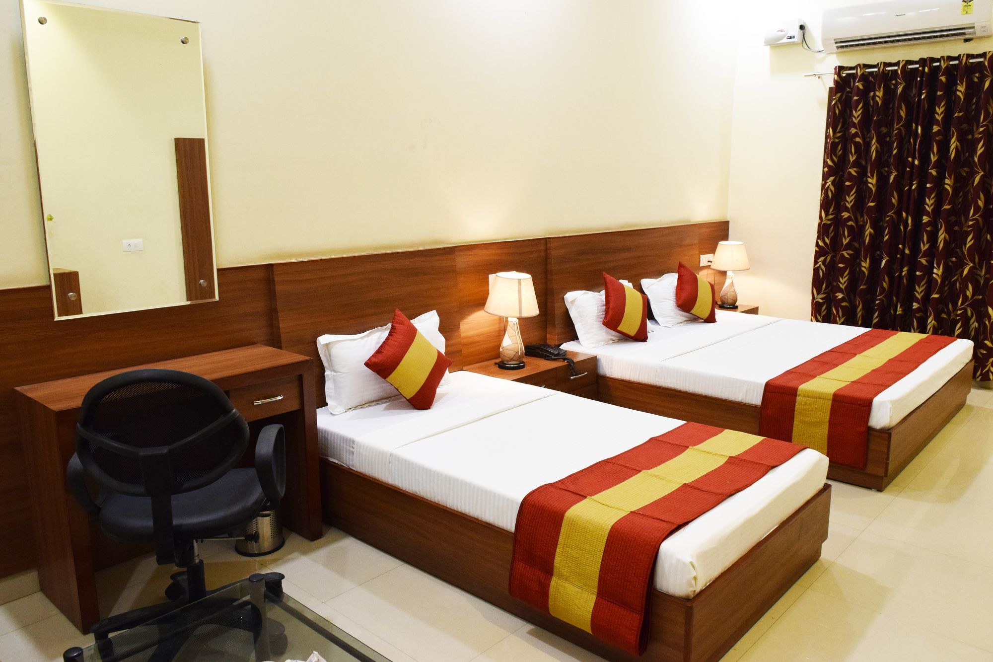 Hotel Palace Amritsar Exterior foto