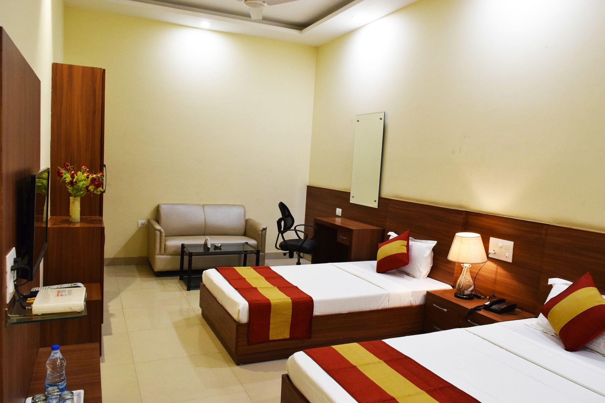 Hotel Palace Amritsar Exterior foto